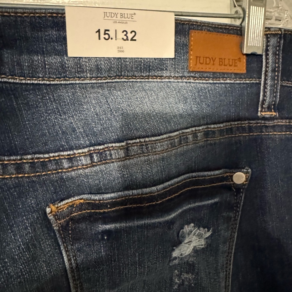 Judy Blue Dark Wash Straight Leg Jeans - Picture 3 of 4